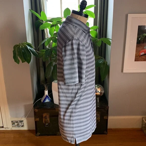 NWT Vomax Golf Polo - Picture 4 of 6